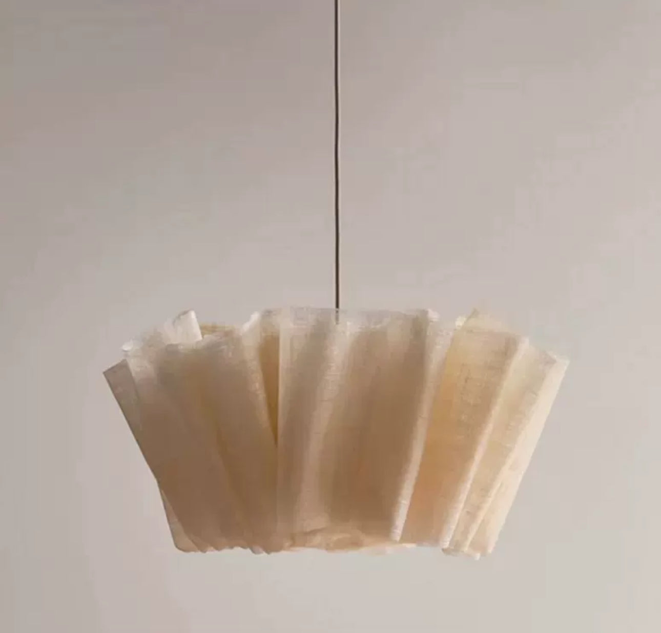 Minimalist Pendant Lamp with Knitted Shade – Handmade Design